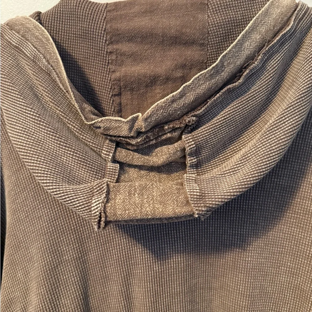 Easel Shirt Jacket Top - Picture 7 of 8